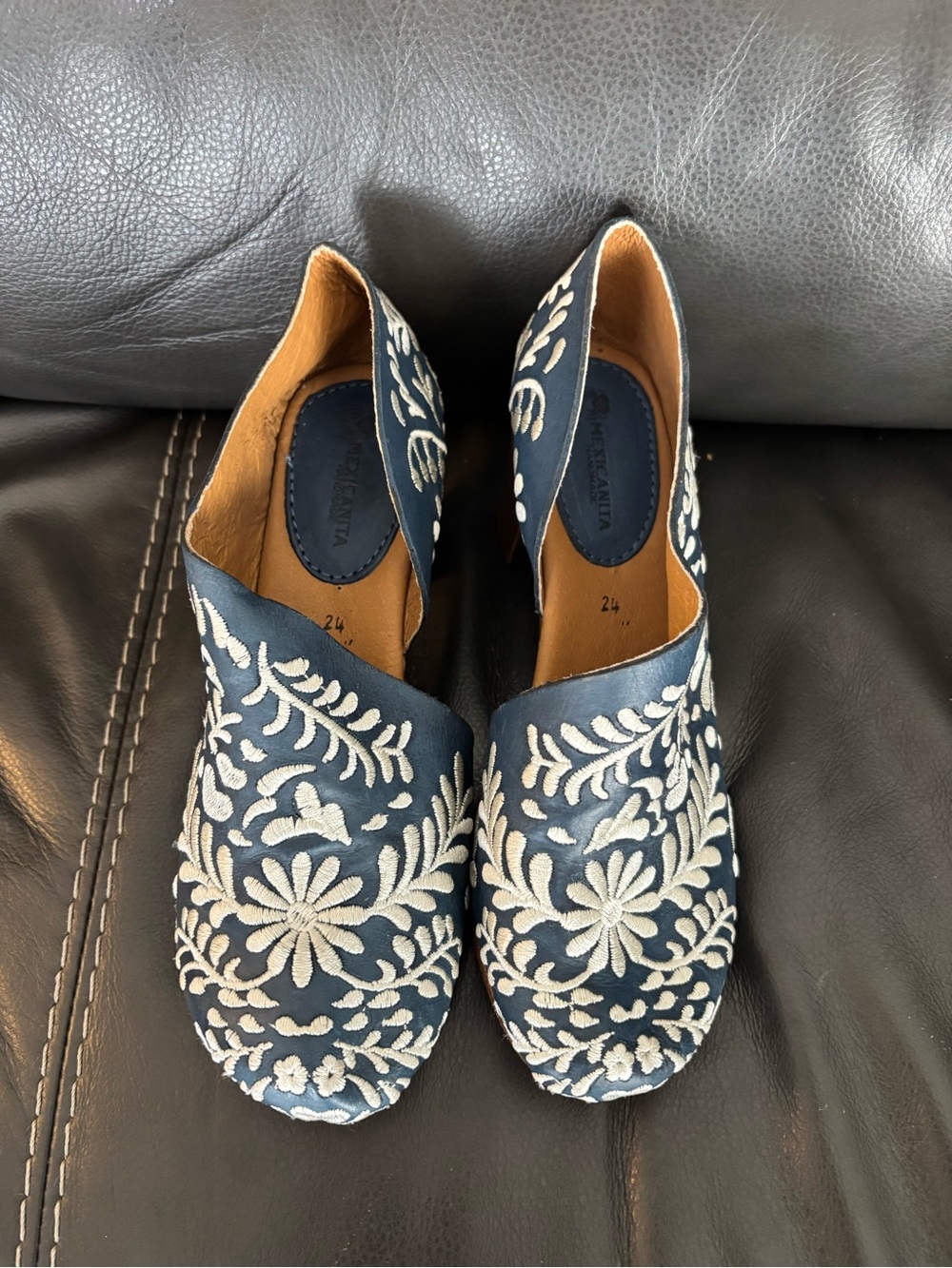 Embroidered Navy Blue Women’s Slip-On Mules